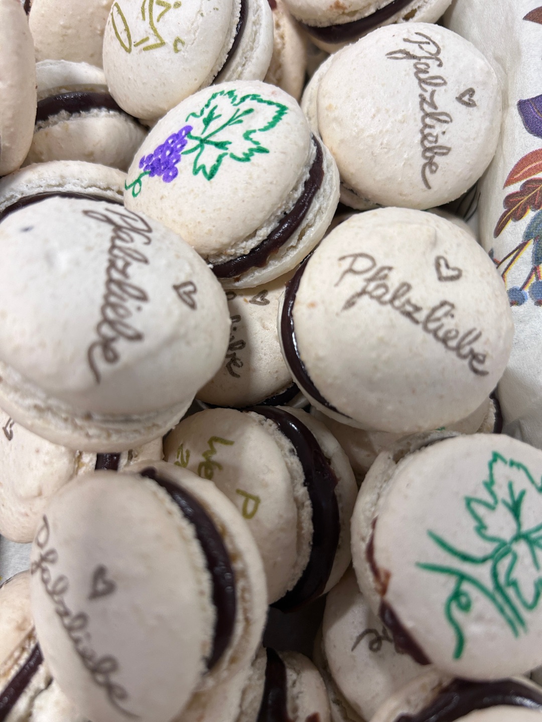 Pfälzische Macarons by Jacqueline Dyck-Laux